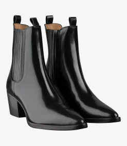 Debbie Santiago boots