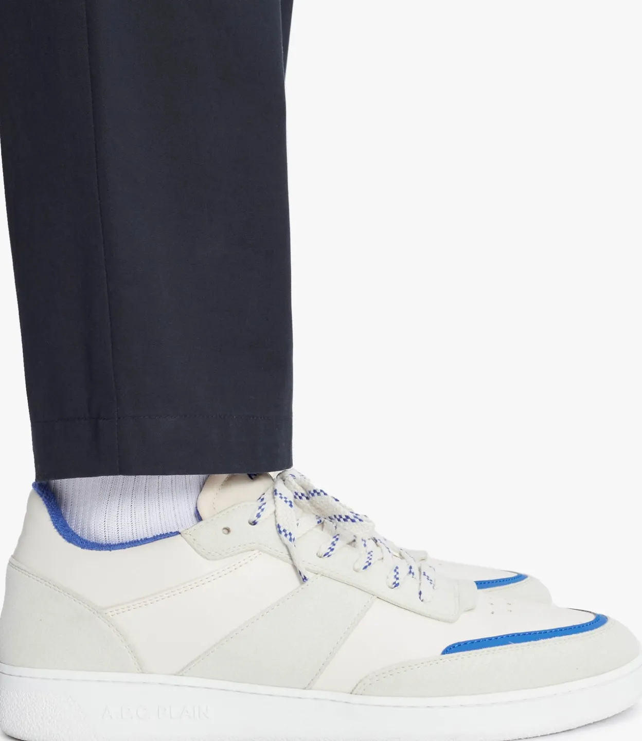 Plain sneakers