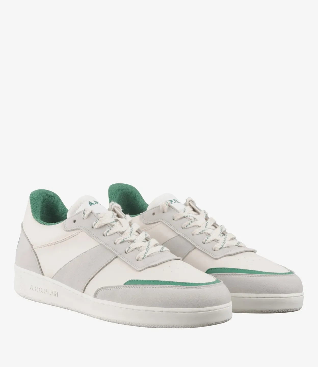 Plain trainers