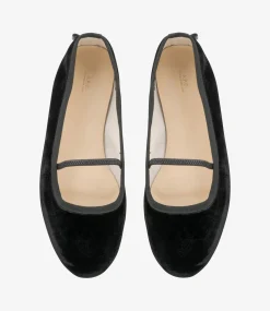 Swan ballet flats